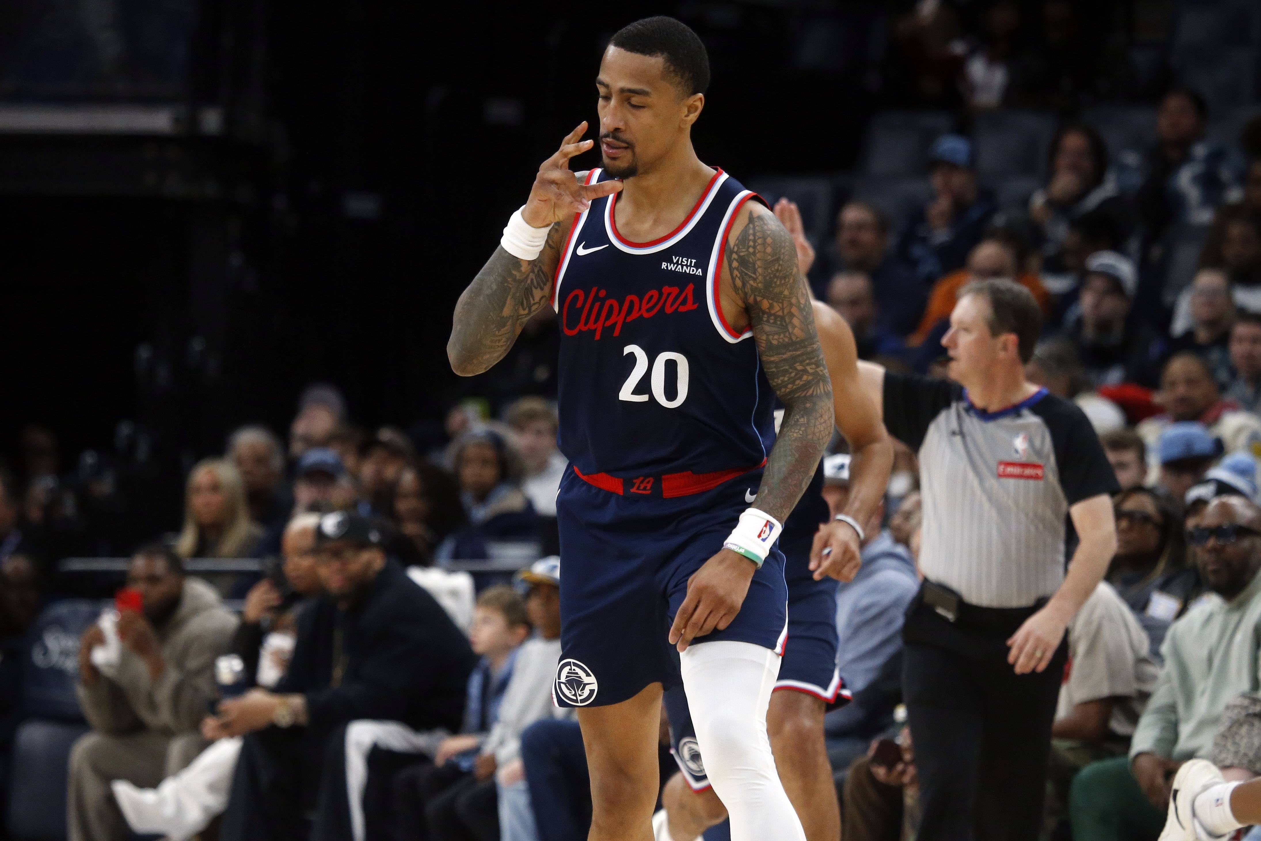 开云体育官网-科林斯续约多少钱？快船该吸取鲍威尔的教训 续不起就逢高抛售