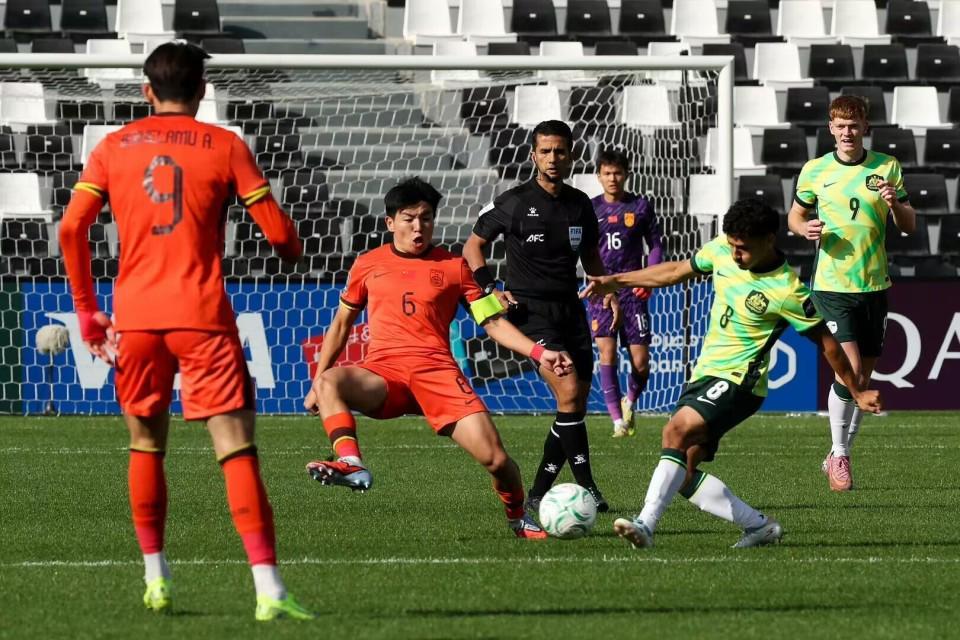 开云体育移动版-1月17日亚洲杯1/4决赛+直播： 国足VS乌兹别克，李昊是头号功臣