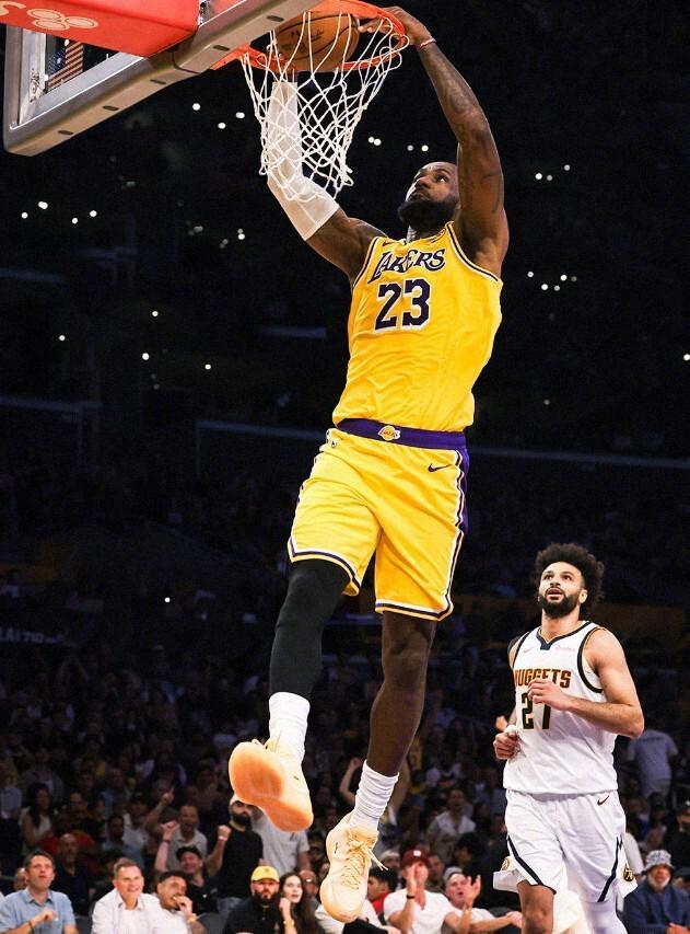 开云体育下载-127-125！东契奇三双+加时绝杀，湖人险胜掘金，5连胜升西部第3